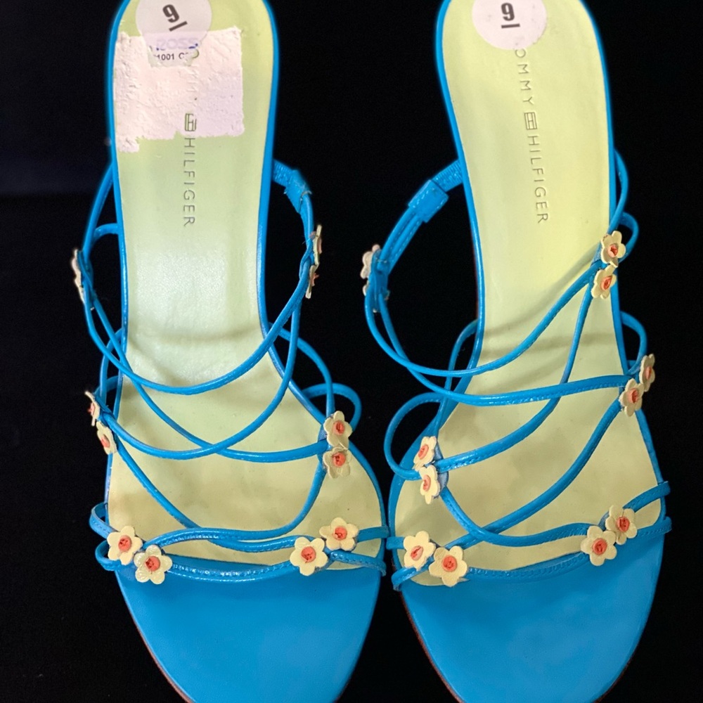 Tommy Hilfiger Woman’s Aqua Blue w/Yellow Floral Heels Sandals Strappy Delicate